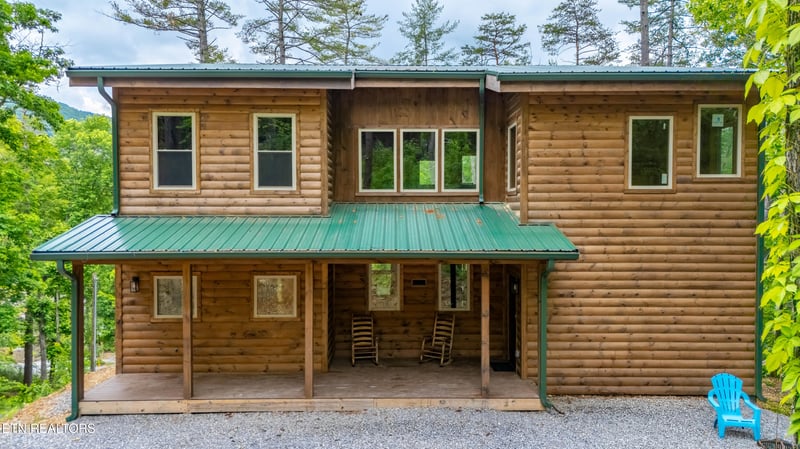 2932 Ginas Way, Sevierville, TN 37862