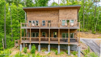 2932 Ginas Way, Sevierville, TN 37862