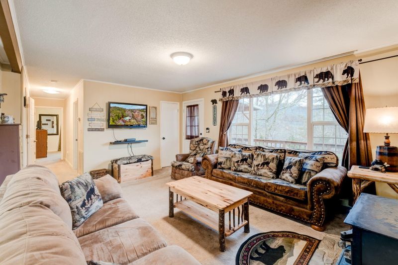 2933 Ridgecrest Tr, Sevierville, TN 37862