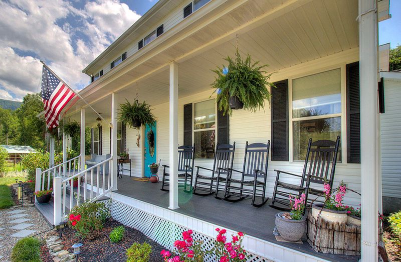 2934 Will Bryan Ln, Sevierville, TN 37862