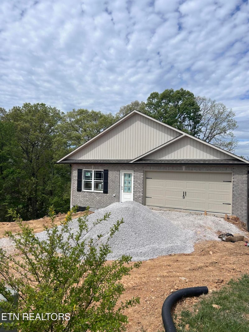 2935 Zachary Pointe Ln, Knoxville, TN 37938