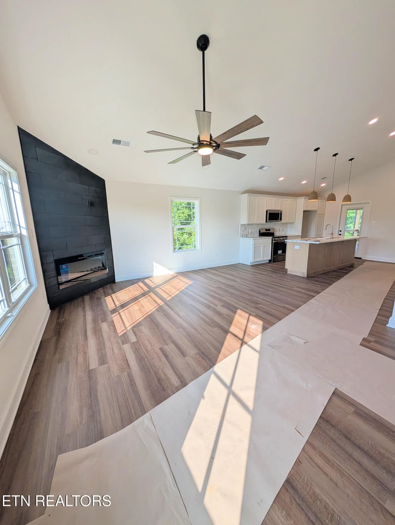 2935 Zachary Pointe Ln, Knoxville, TN 37938