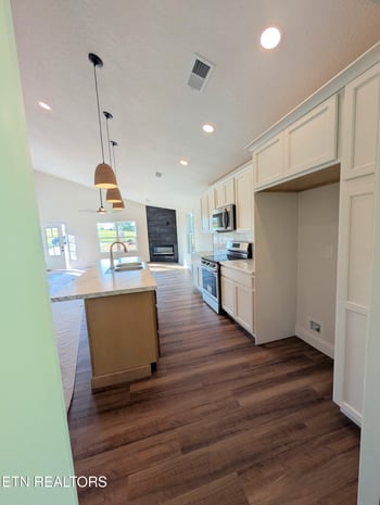 2935 Zachary Pointe Ln, Knoxville, TN 37938