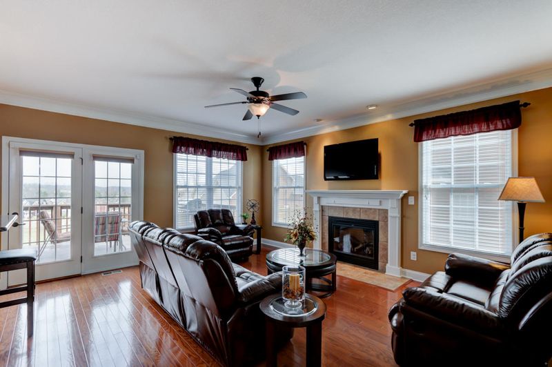 2937 Reflection Bay Dr, Knoxville, TN 37938