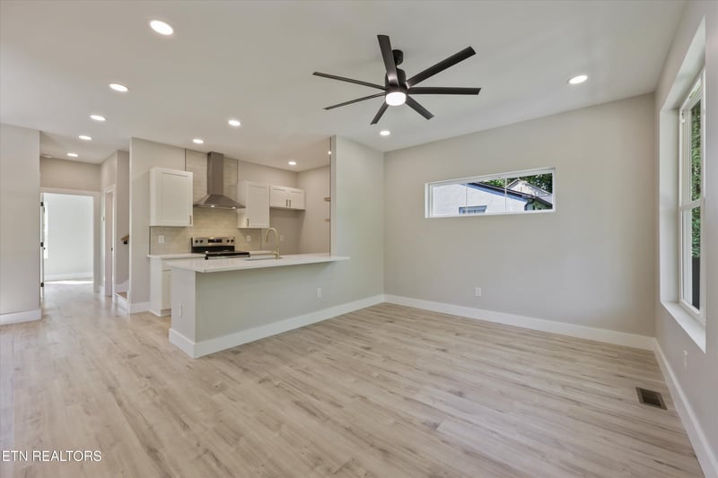 2938 Hillside Ave, Knoxville, TN 37914