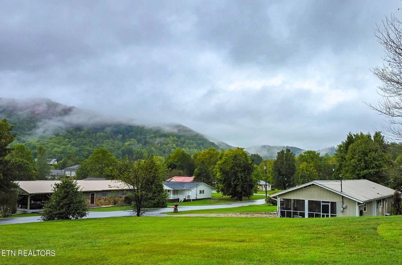 2938 Village Ln, Sevierville, TN 37862