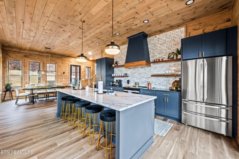 2939 Lightning Strike Dr, Sevierville, TN 37862