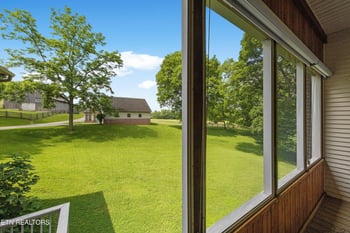 2939 River Rd, Loudon, TN 37774