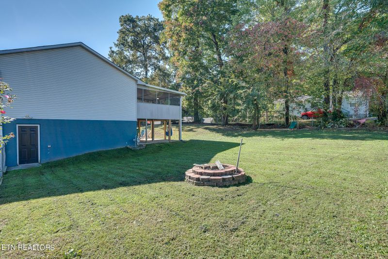 294 Doe Run Blvd, Clinton, TN 37716