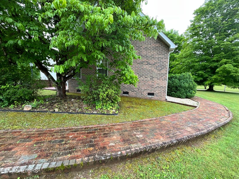 294 Foothills Dr, Rockwood, TN 37854