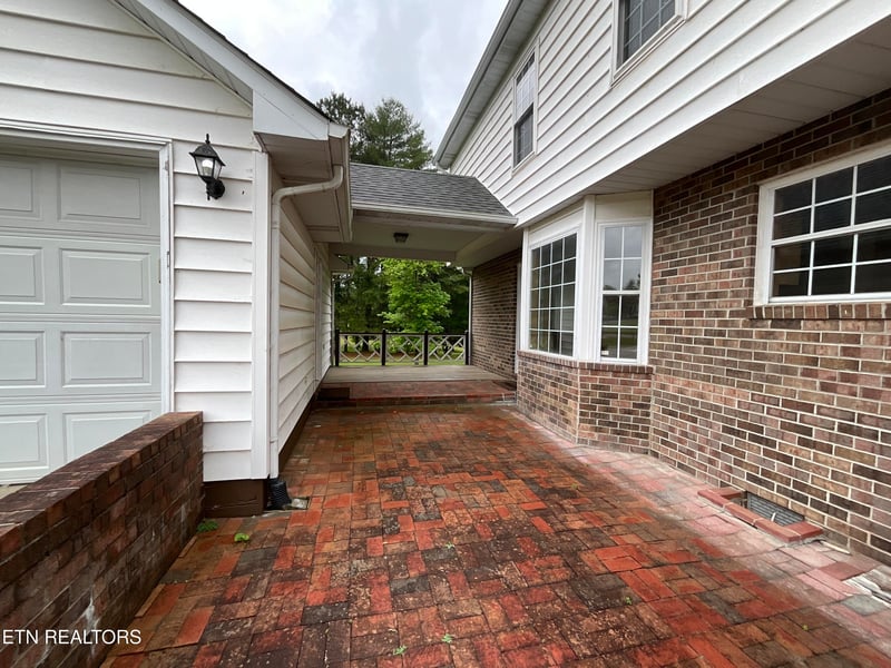 294 Foothills Dr, Rockwood, TN 37854