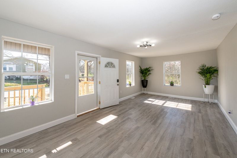 294 W Newton St, Alcoa, TN 37701