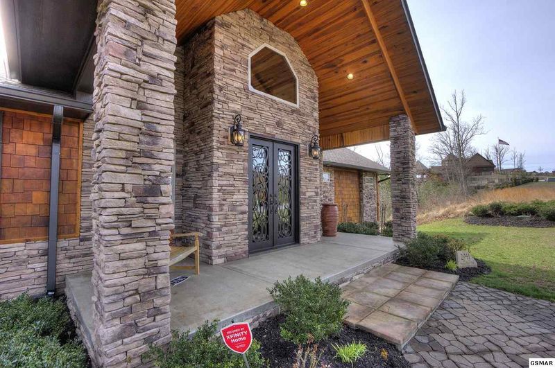 2941 Smoky Bluff Tr, Sevierville, TN 37862