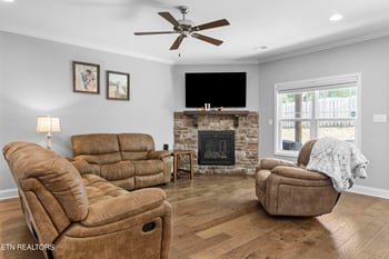 2942 Spencer Ridge Ln, Knoxville, TN 37931