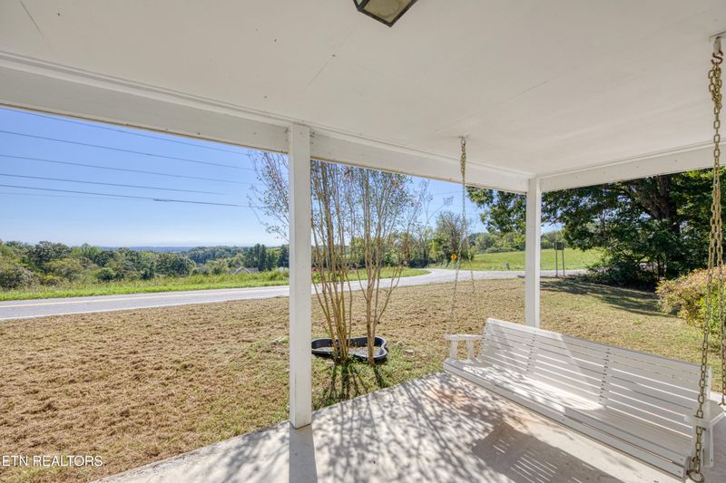2943 Pine Grove Providence Rd, Loudon, TN 37774