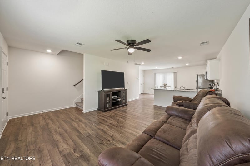 2948 Brooks Meadow Ln, Knoxville, TN 37924