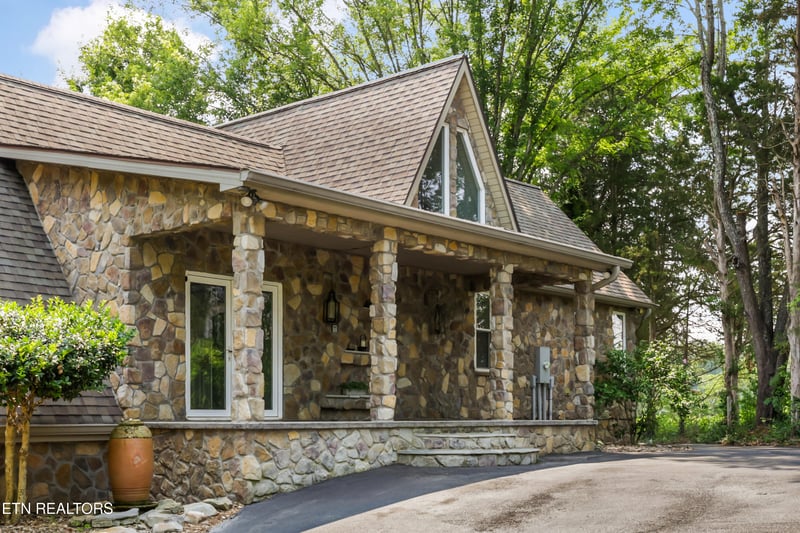 2949 Louisville Rd, Louisville, TN 37777