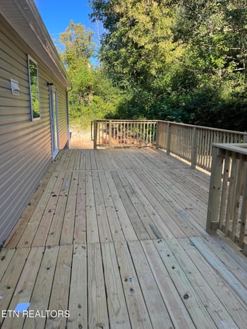 295 Carroll Hollow Rd, Clinton, TN 37716