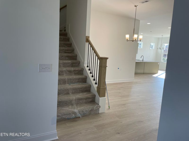 295 Clover Cir, Lenoir City, TN 37772