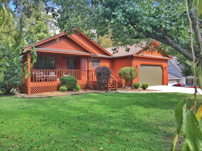 295 Doe Run Blvd, Clinton, TN 37716