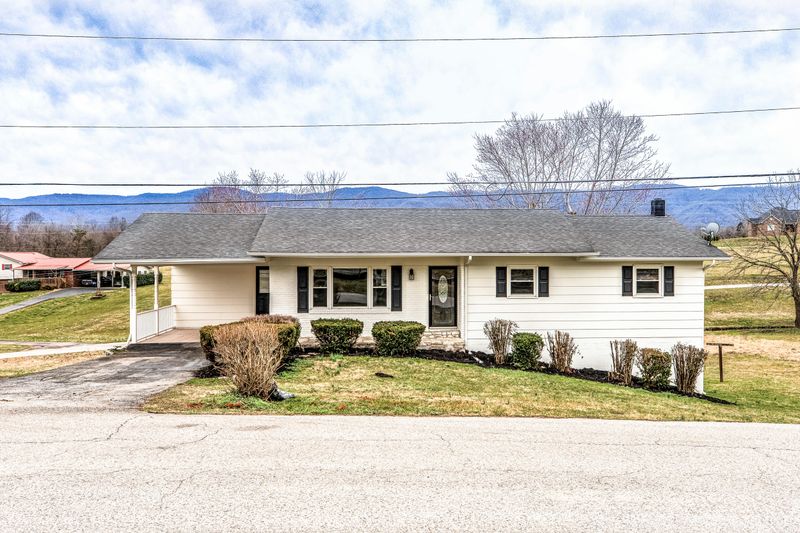 295 Myers St, Jacksboro, TN 37757