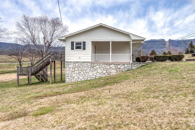 295 Myers St, Jacksboro, TN 37757