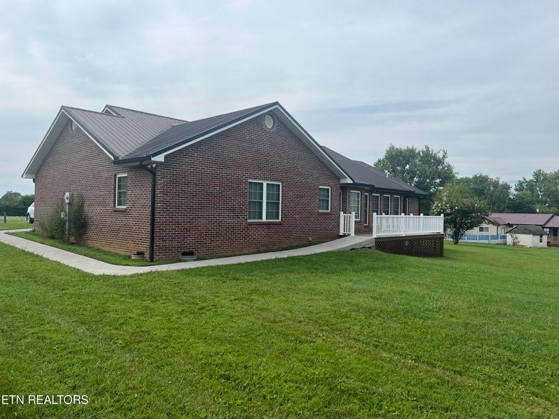 2954 Dixon Rd, Maryville, TN 37801