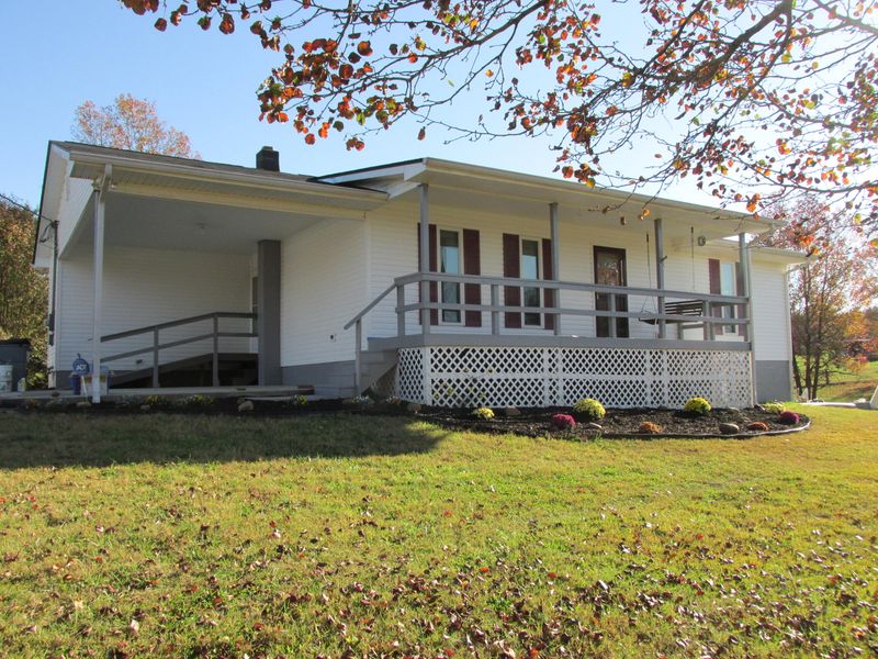 2955 Niles Ferry Rd, Greenback, TN 37742