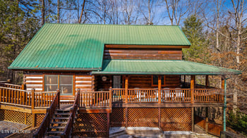 2955 Raven Fork Cir, Sevierville, TN 37876
