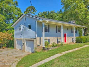 2955 West Hills Dr, Maryville, TN 37803