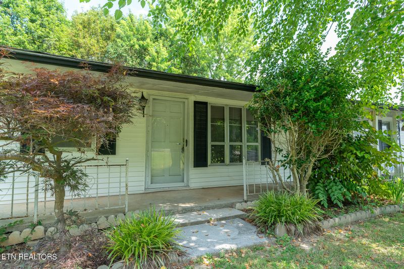 2956 Douglas Dam Rd, Kodak, TN 37764