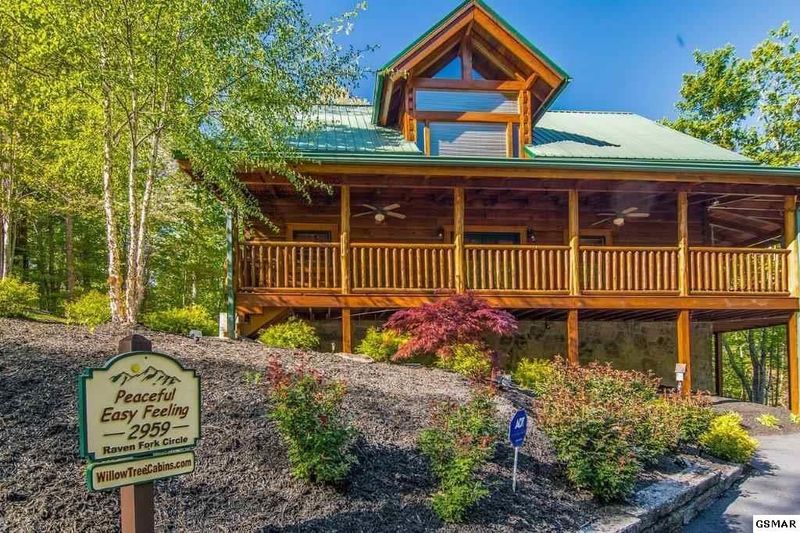 2959 Raven Fork Cir, Sevierville, TN 37876