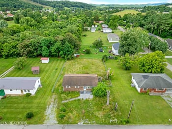 296 Campbell Dr, Bean Station, TN 37708
