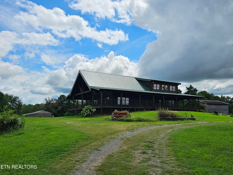 296 Mcclellen Rd, Madisonville, TN 37354