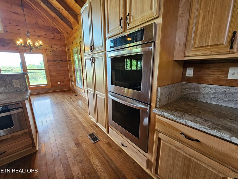 296 Mcclellen Rd, Madisonville, TN 37354
