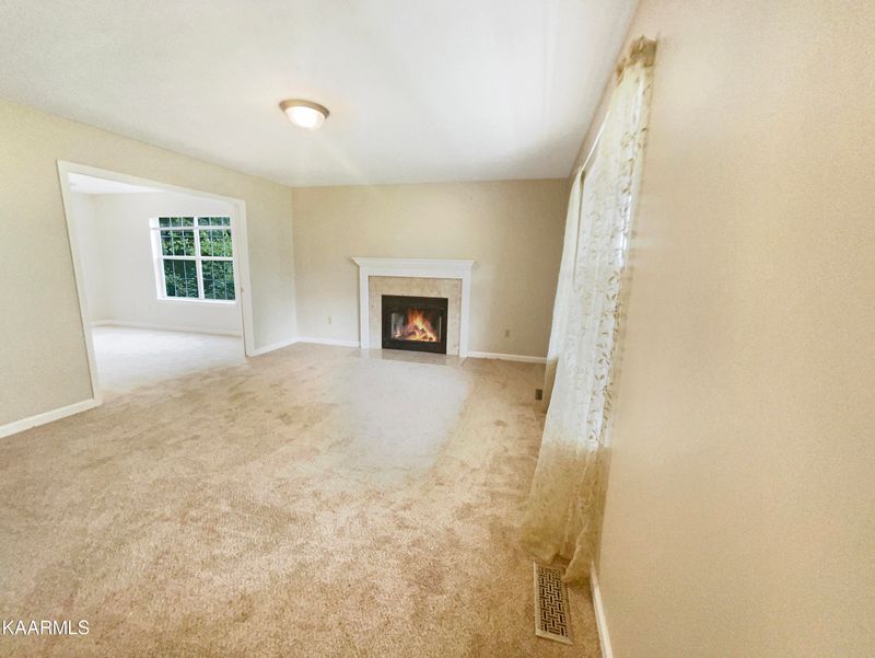 2960 Oak Top Ct, Kodak, TN 37764