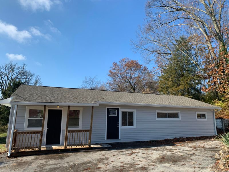 2961 Buffat Mill Rd, Knoxville, TN 37917