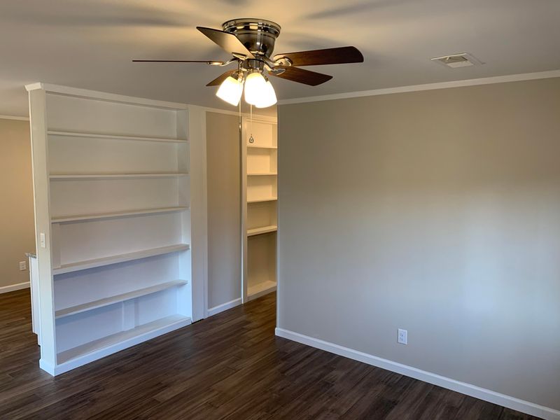 2961 Buffat Mill Rd, Knoxville, TN 37917