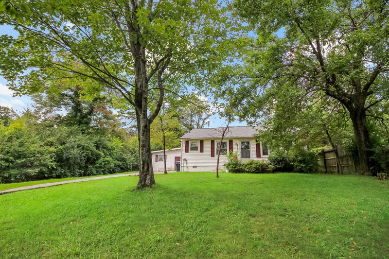 2965 Carson Ave, Knoxville, TN 37917