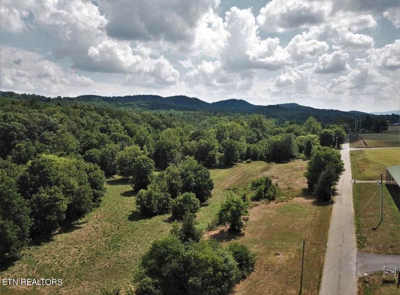 297 Bryan Rd, Rutledge, TN 37861