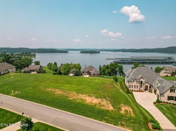 297 Cypress Pointe Dr, Lenoir City, TN 37772