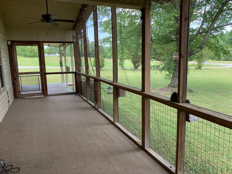 297 Mays Valley Rd, Harriman, TN 37748