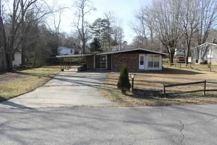 297 Shepherd Rd, Oneida, TN 37841