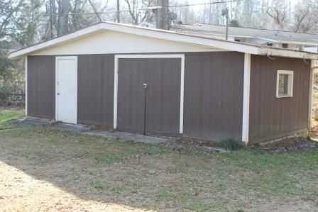 297 Shepherd Rd, Oneida, TN 37841