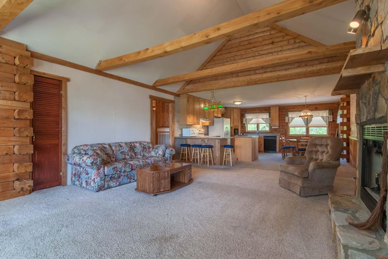 297 Turtle Pointe Rd, Bean Station, TN 37708
