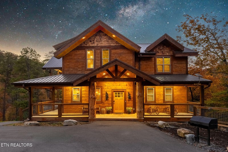 2971 Laughing Pine Ln, Sevierville, TN 37862