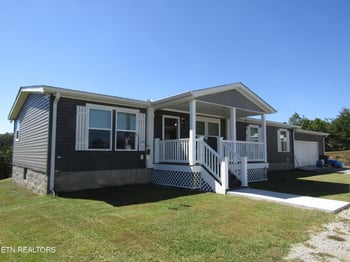 2974 Blaylock Rd, Crossville, TN 38572