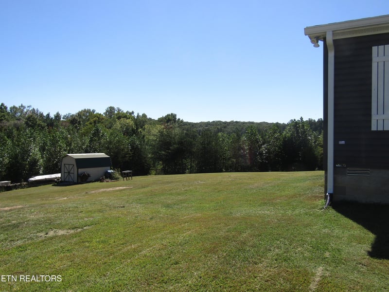 2974 Blaylock Rd, Crossville, TN 38572