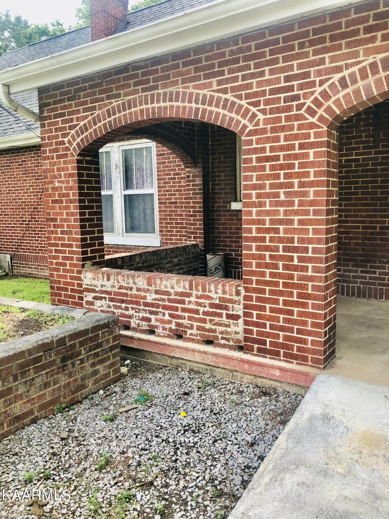 2977 Hwy 297, Newcomb, TN 37819