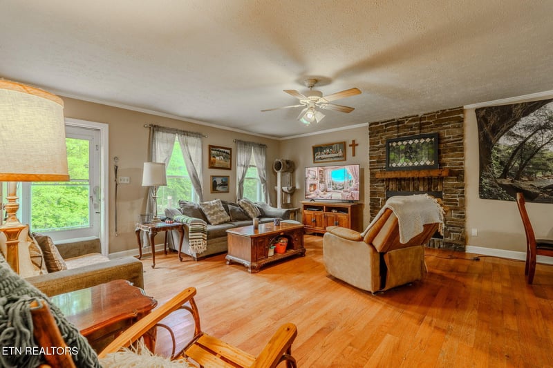 298 Brock Rd, Maynardville, TN 37807
